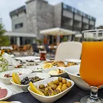 Kosa Hotel 3*